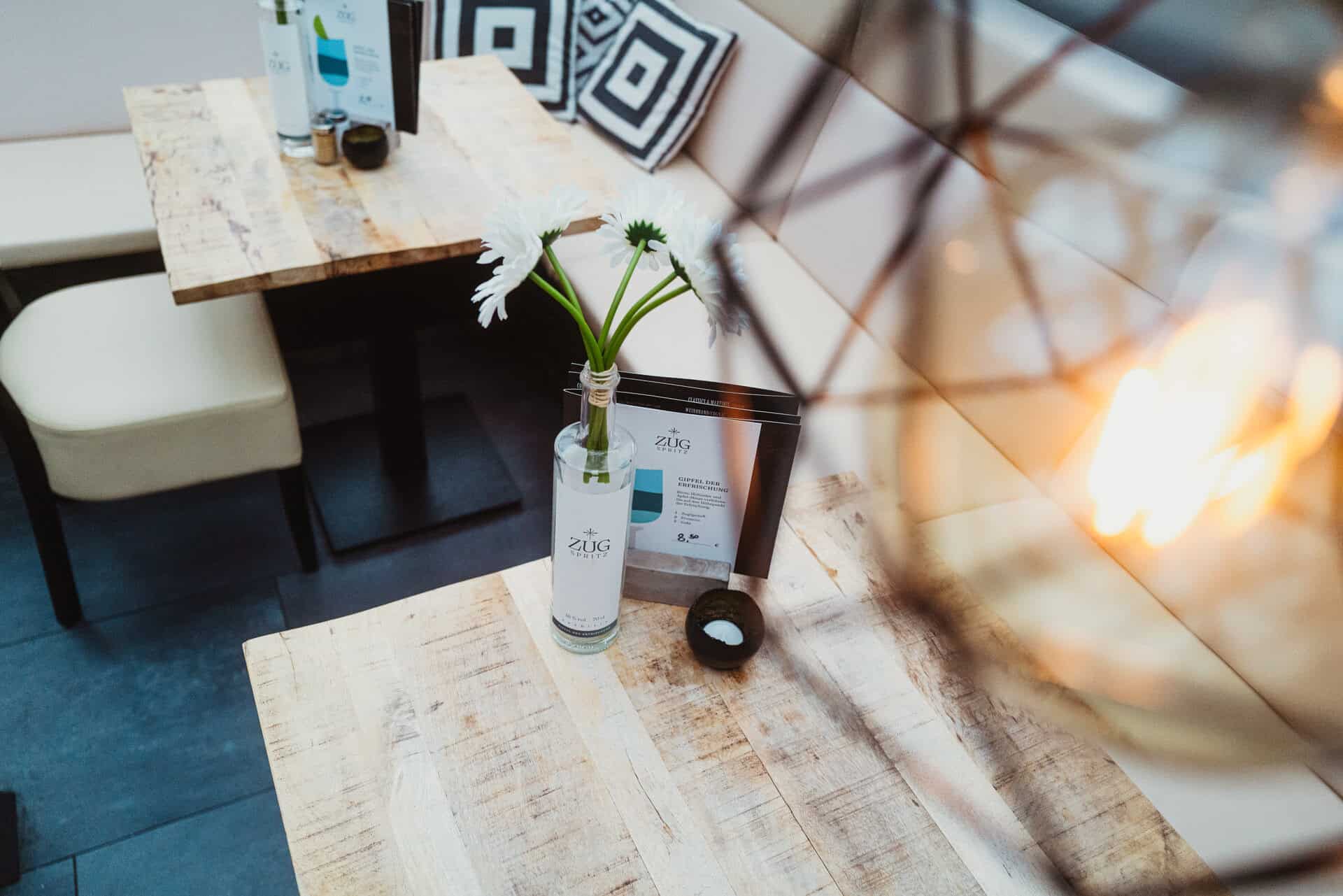 Gemütliches Restaurant mit stilvoller Einrichtung und angenehmer Atmosphäre.